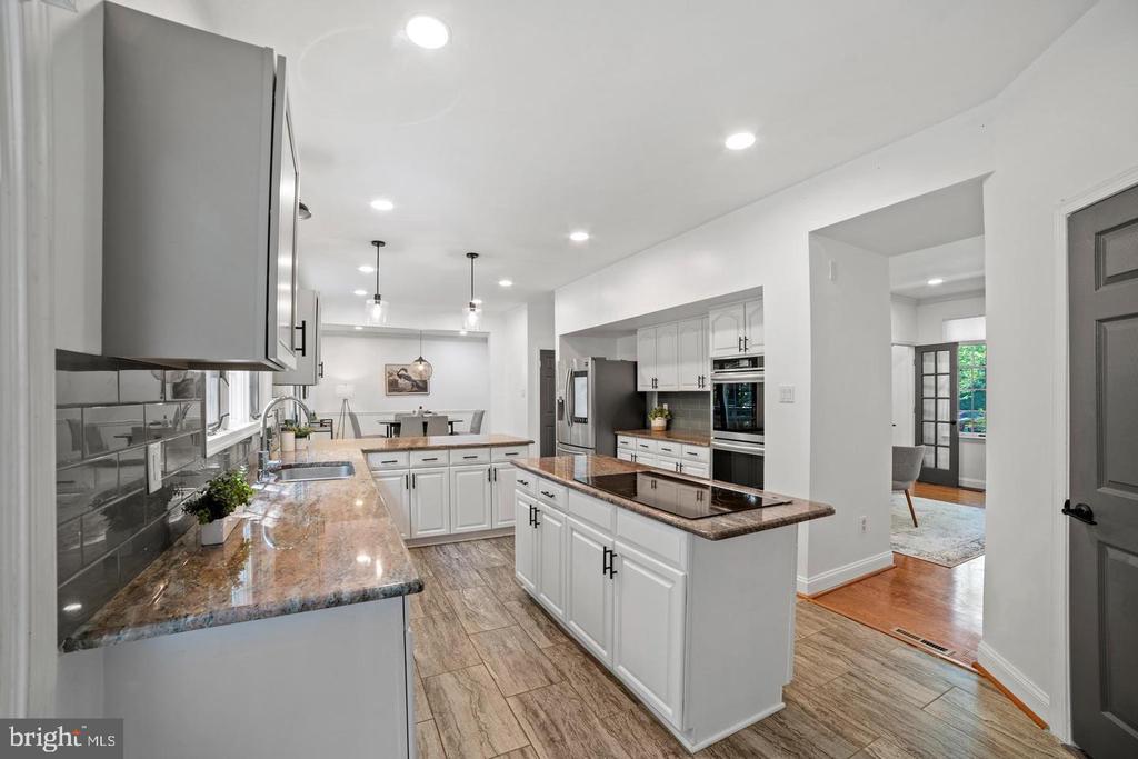 5309 TRACTOR LANE