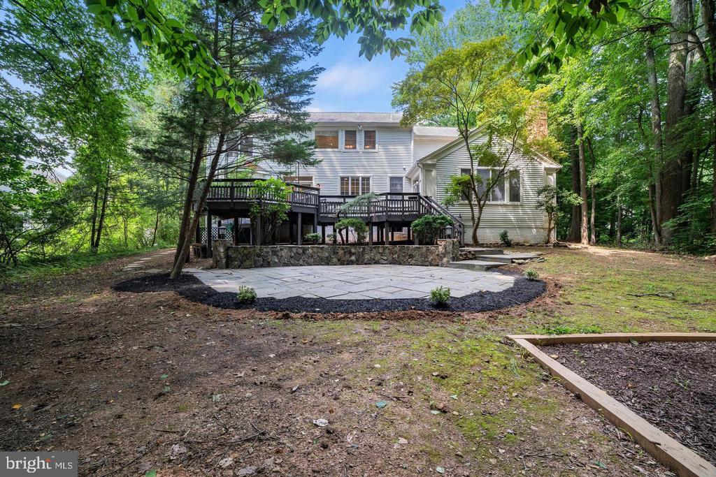 5309 TRACTOR LANE