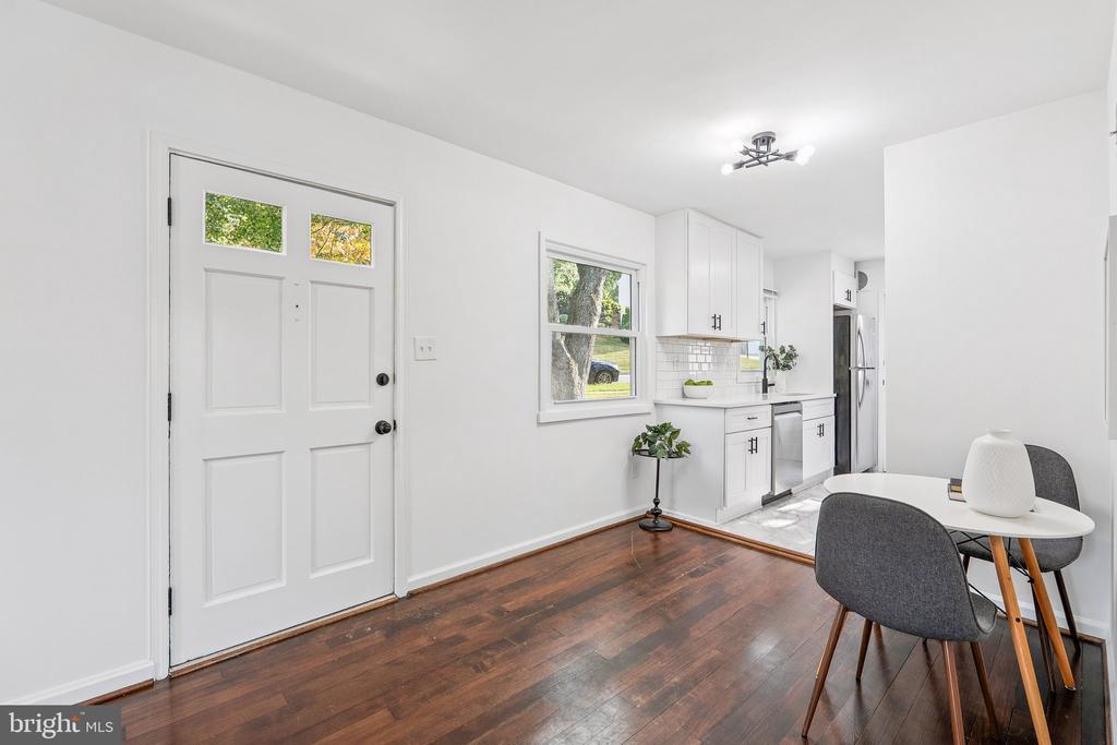 3300 BURGUNDY ROAD