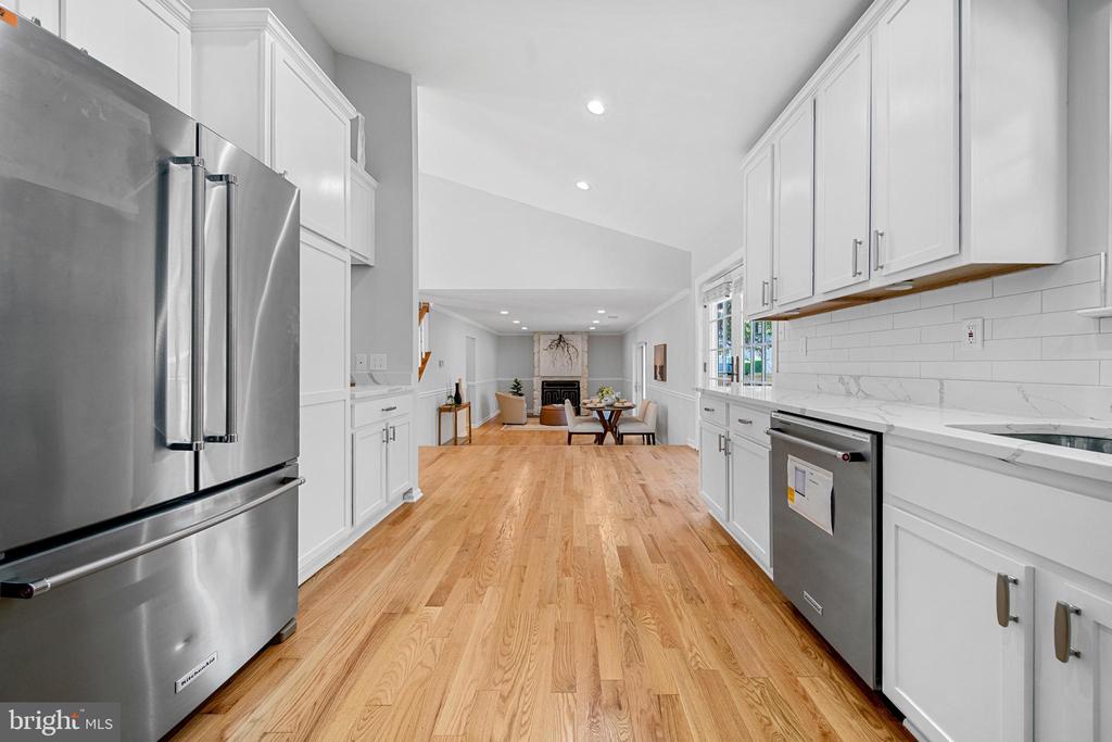 5506 GREAT TREE COURT