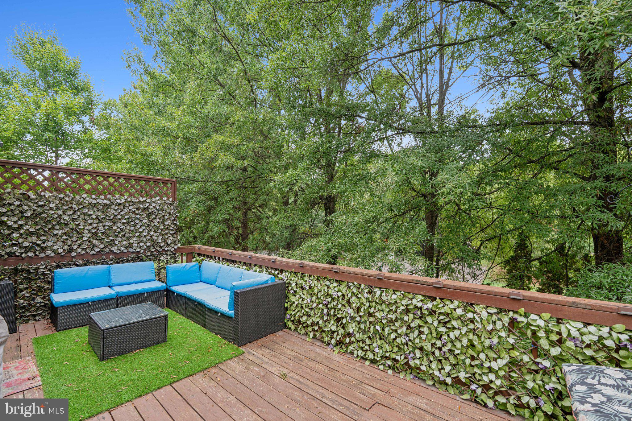 4024 NICHOLAS COURT