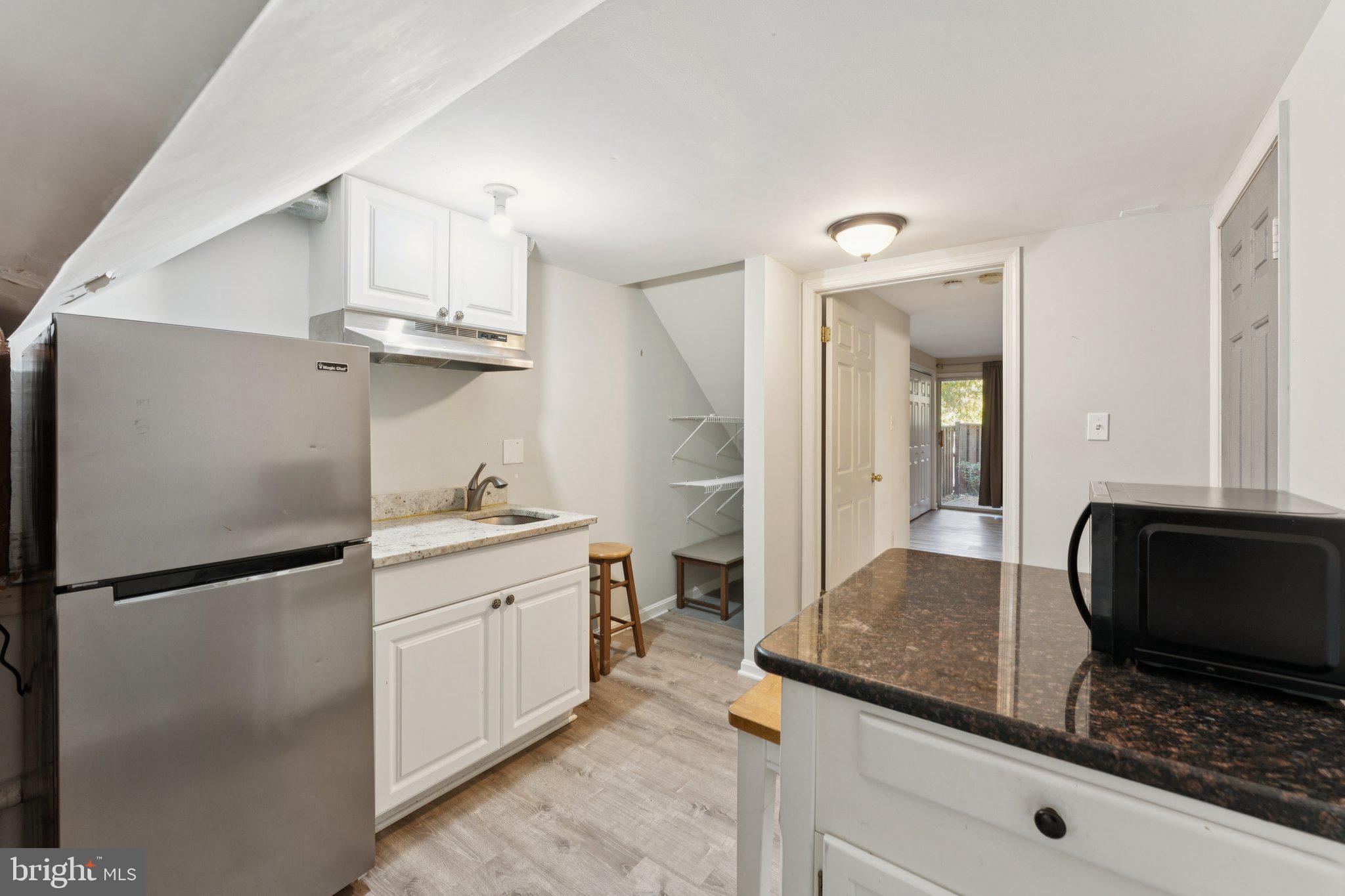 4024 NICHOLAS COURT