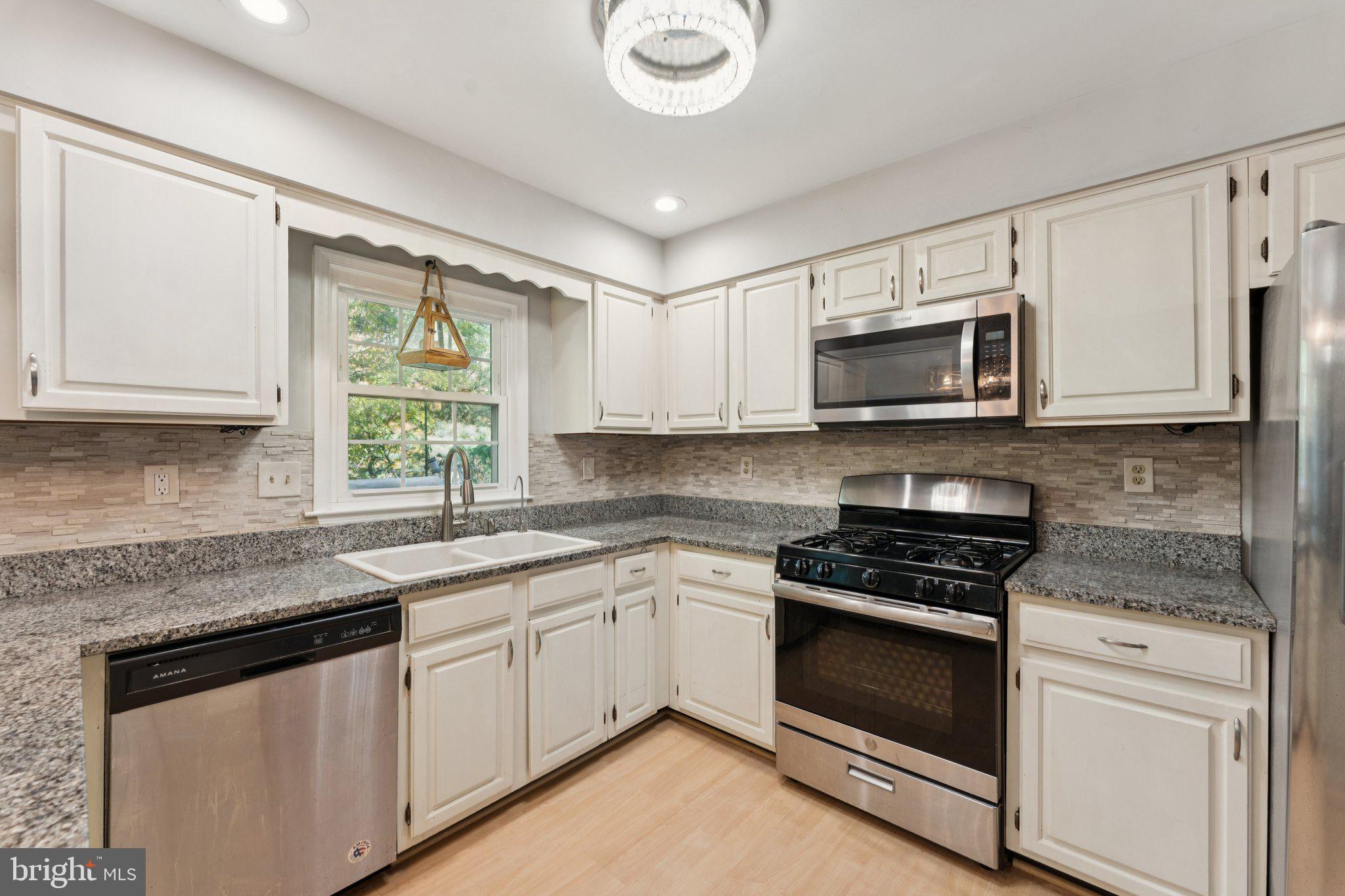 4024 NICHOLAS COURT
