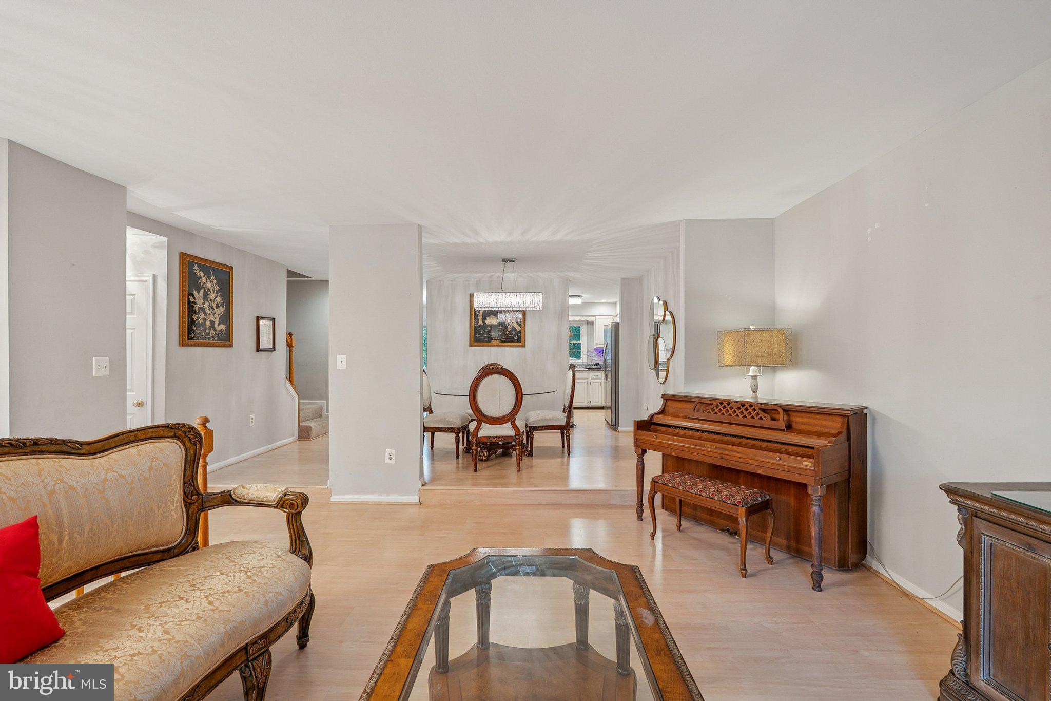 4024 NICHOLAS COURT