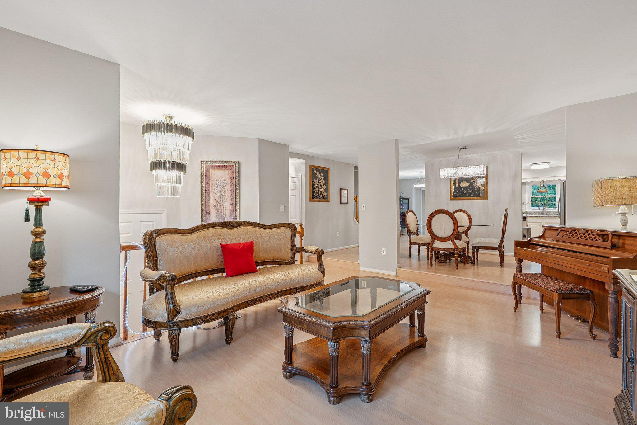 4024 NICHOLAS COURT