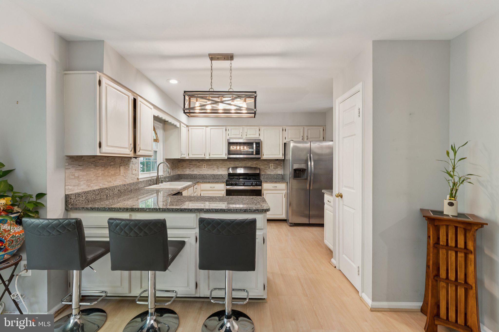 4024 NICHOLAS COURT