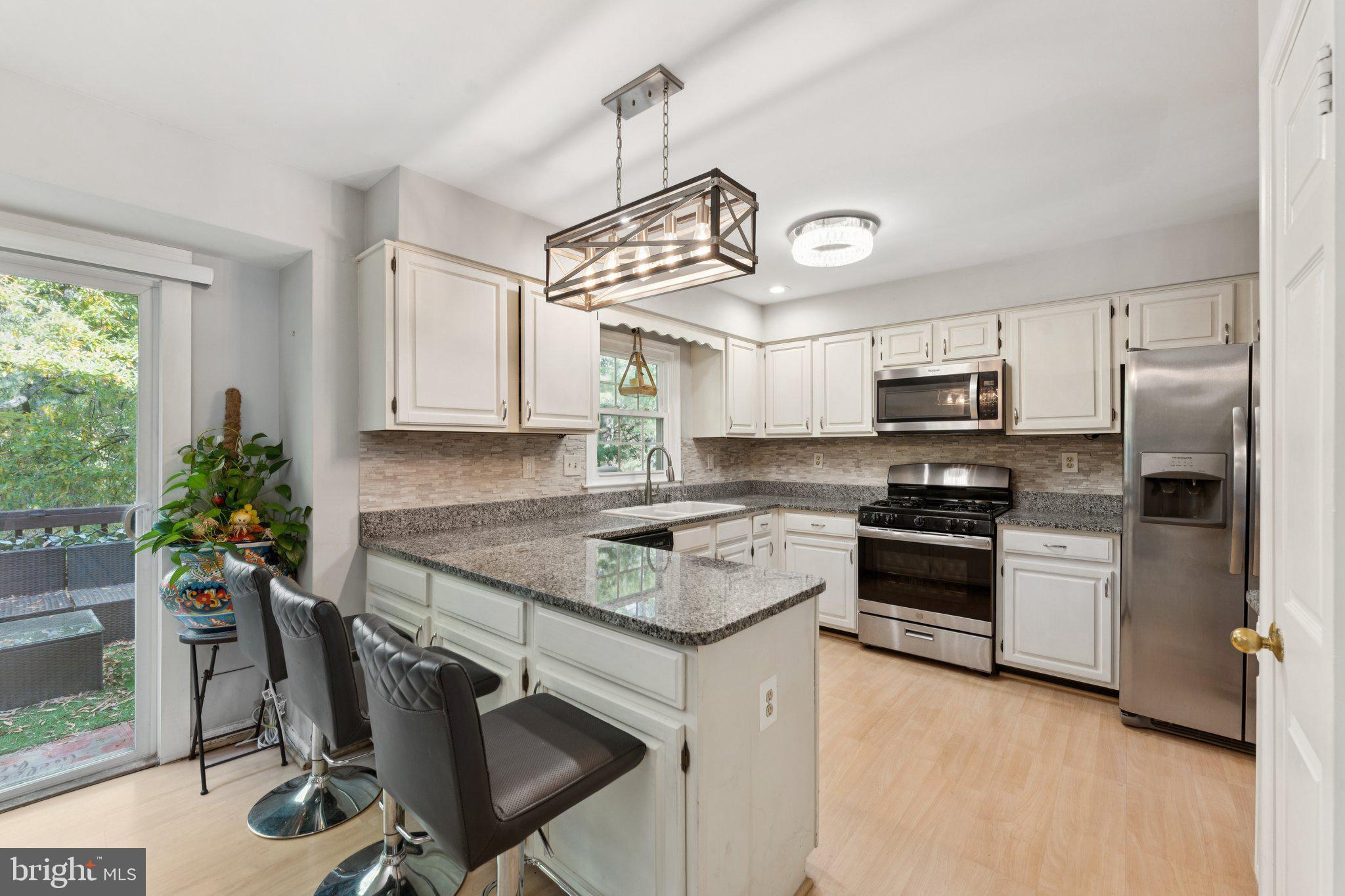 4024 NICHOLAS COURT