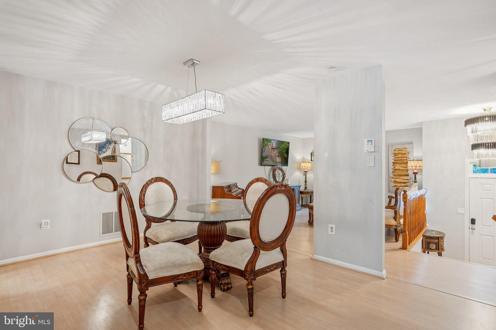 4024 NICHOLAS COURT