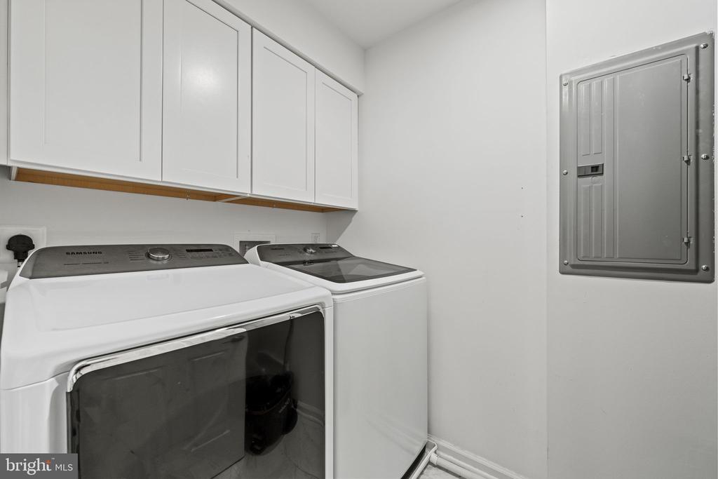 6425 RICHMOND HIGHWAY 201