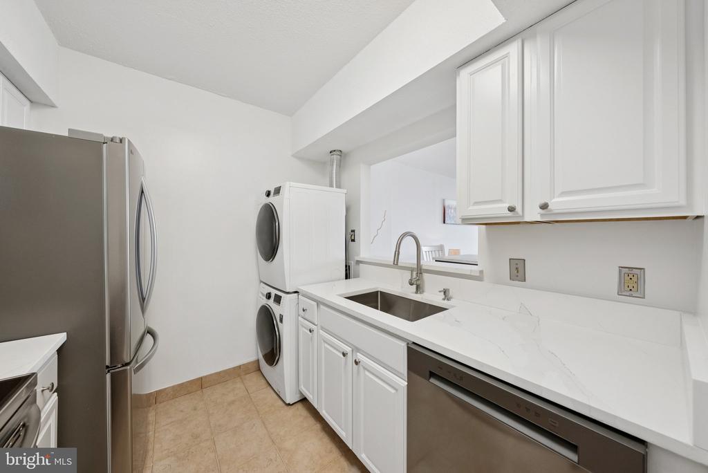 5505 SEMINARY ROAD 1608N