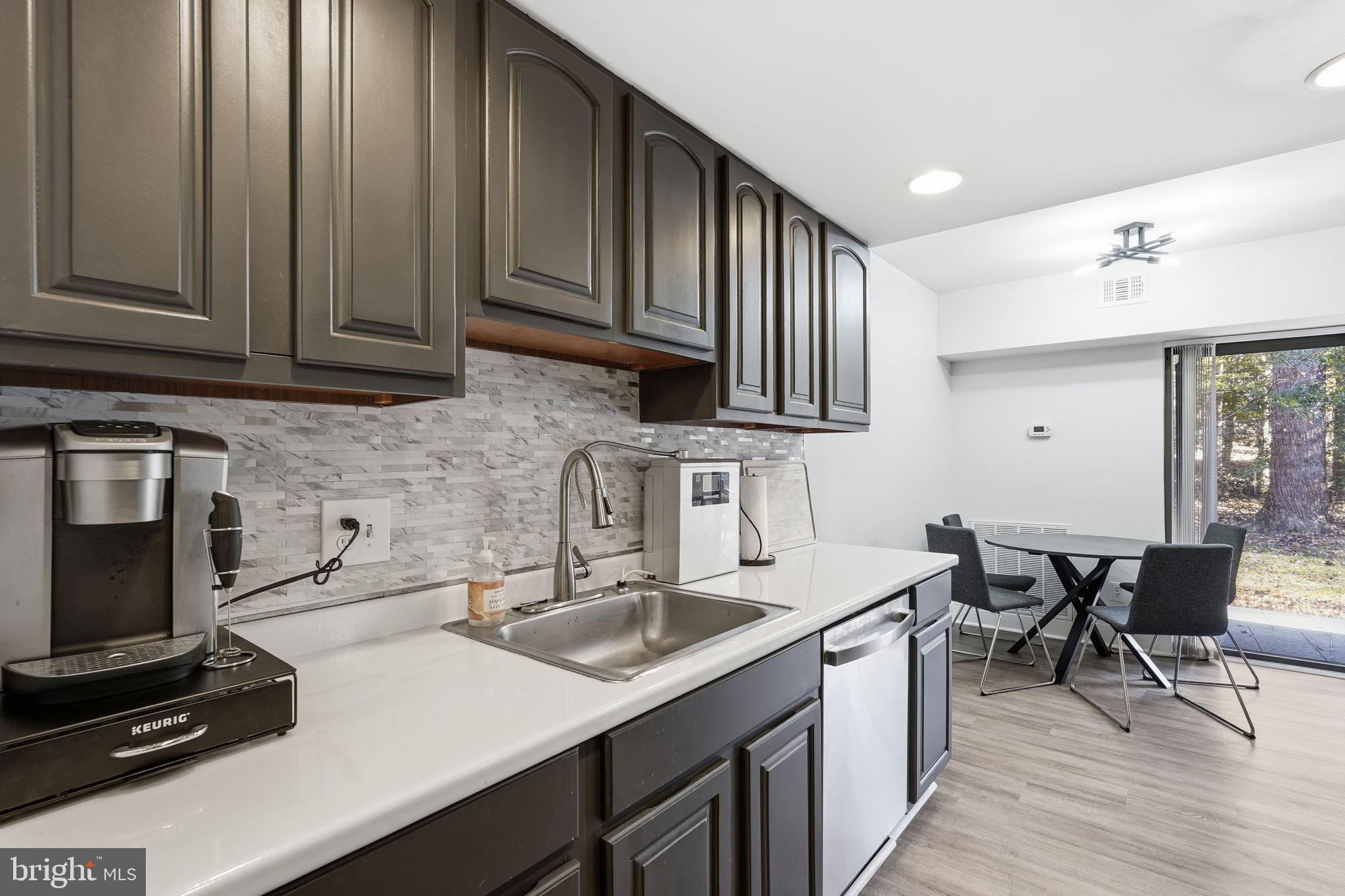 11647 STONEVIEW SQUARE 88/2B