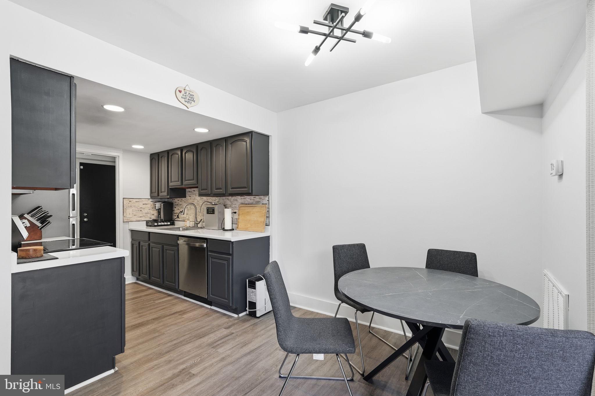 11647 STONEVIEW SQUARE 88/2B