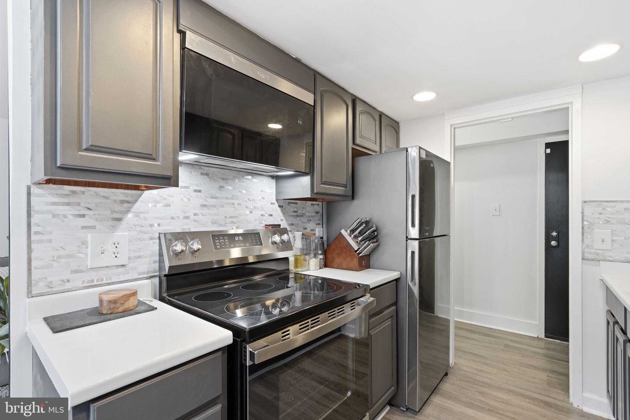 11647 STONEVIEW SQUARE 88/2B