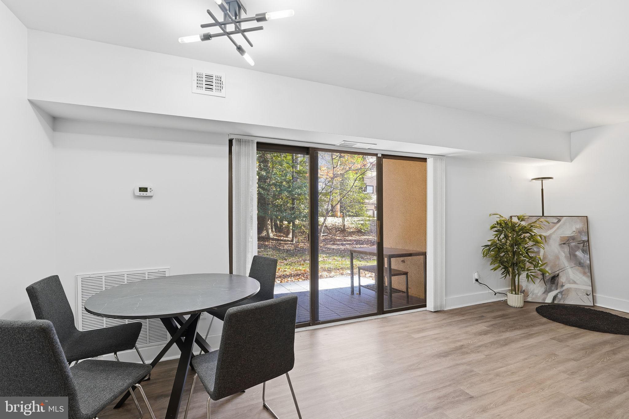 11647 STONEVIEW SQUARE 88/2B