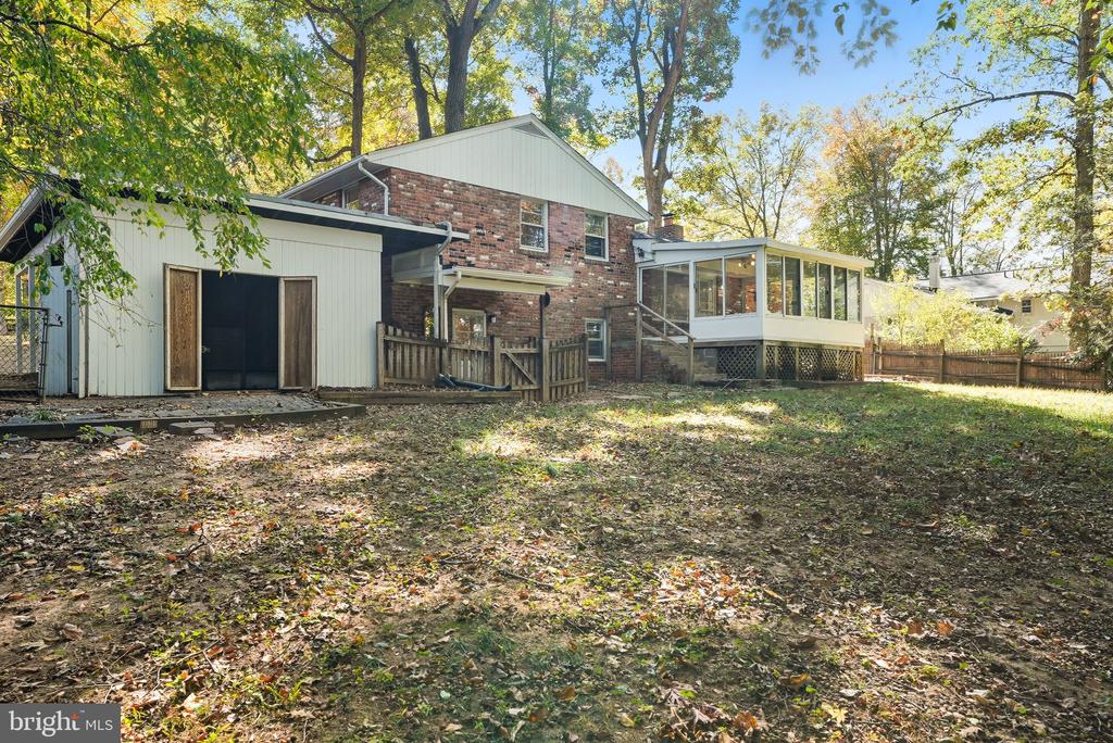 2904 SWANEE LANE