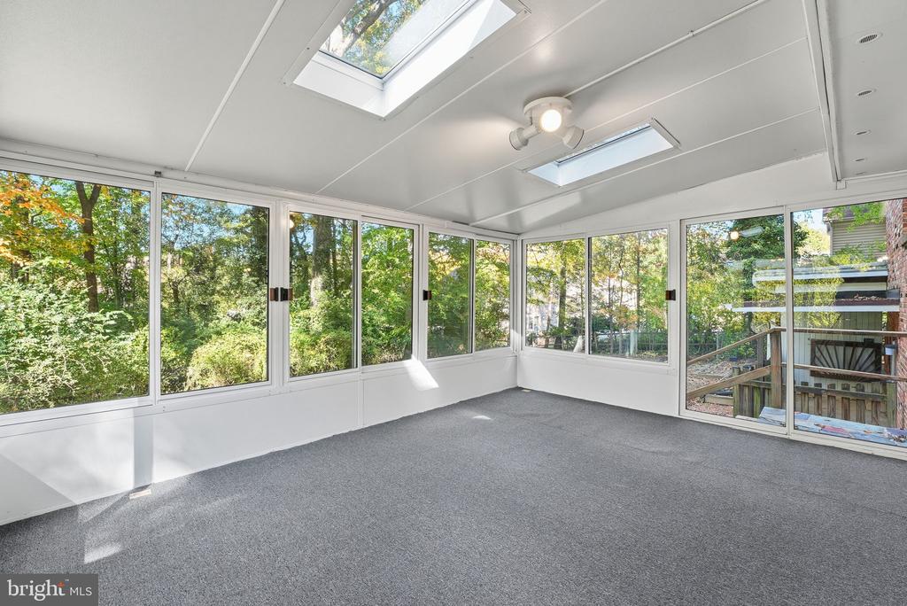 2904 SWANEE LANE