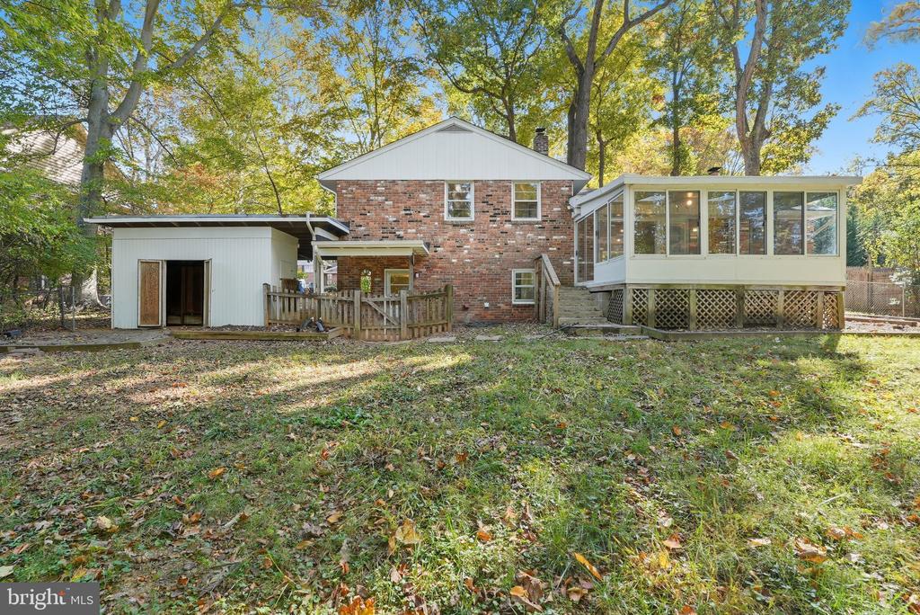 2904 SWANEE LANE
