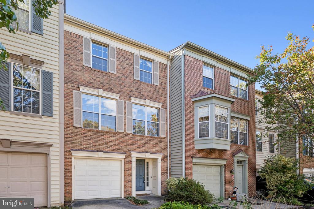 1185 CYPRESS TREE PLACE