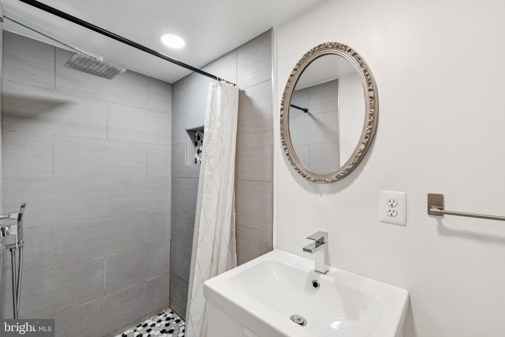 1185 CYPRESS TREE PLACE