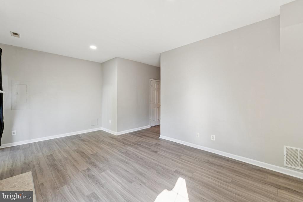 1185 CYPRESS TREE PLACE