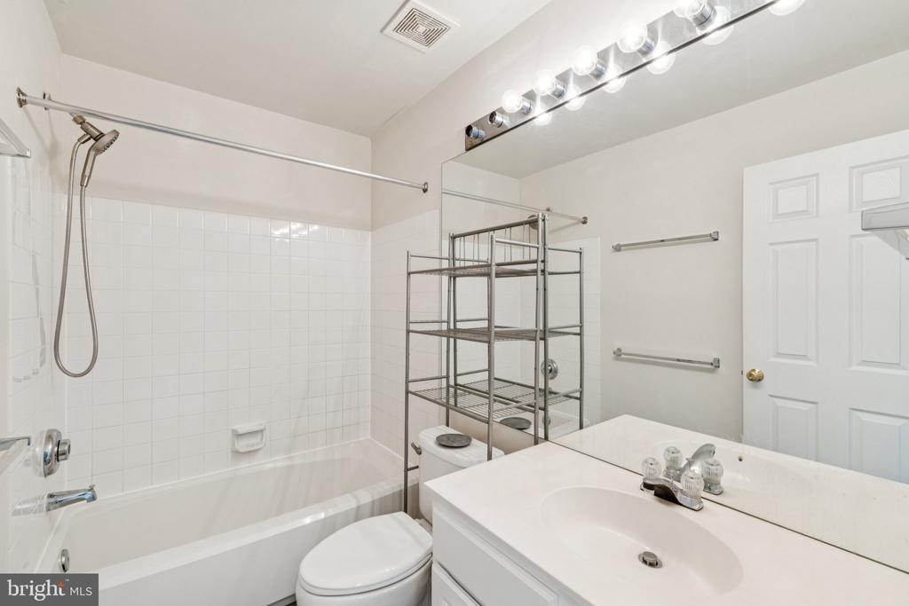 1185 CYPRESS TREE PLACE