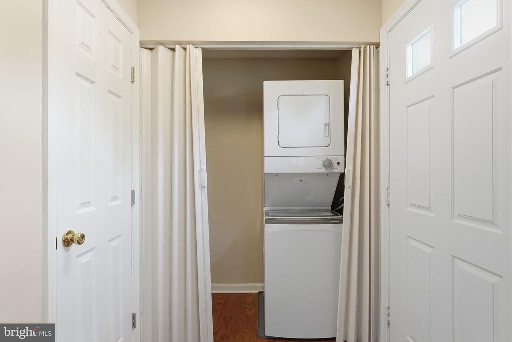 1118 CASPER DRIVE
