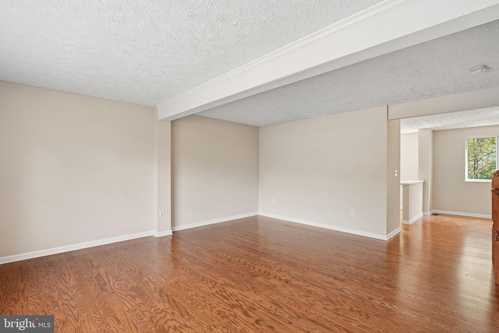 1118 CASPER DRIVE