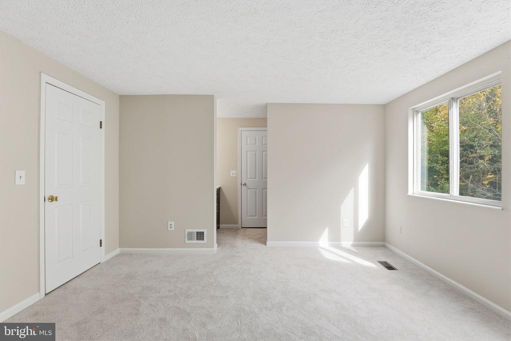 1118 CASPER DRIVE
