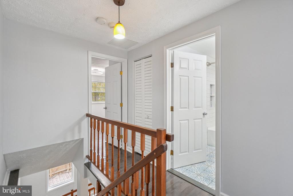 8474 SUGAR CREEK LANE