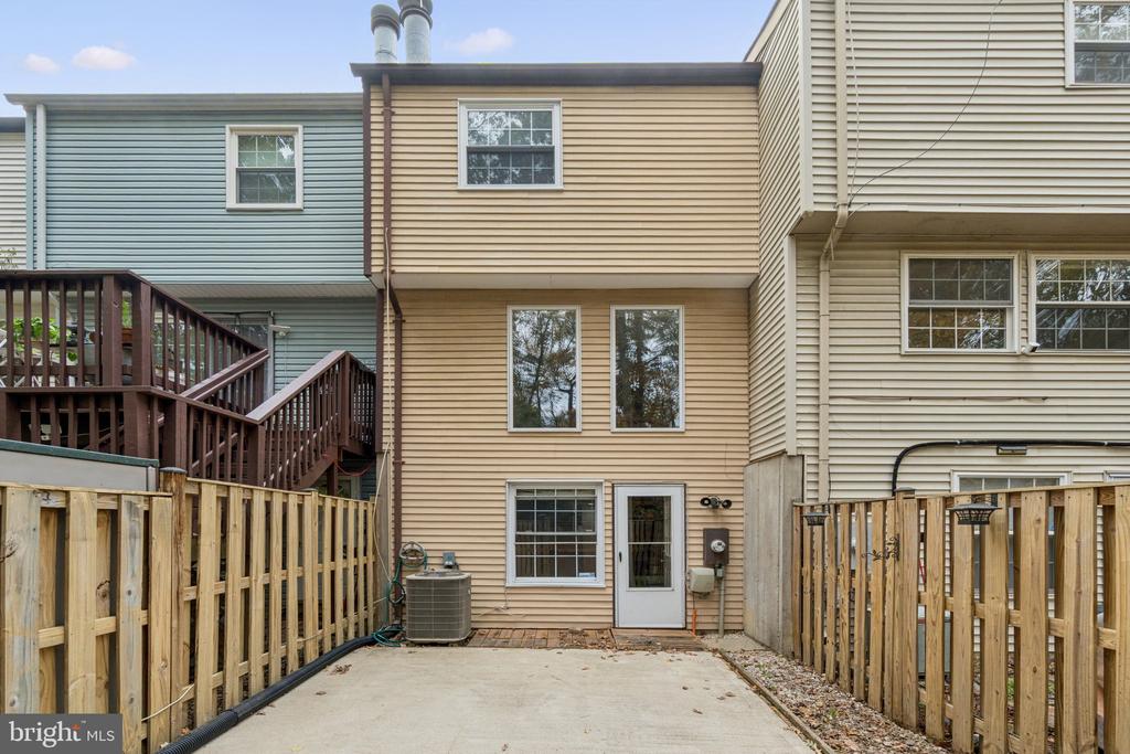 8474 SUGAR CREEK LANE