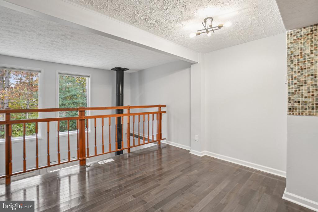 8474 SUGAR CREEK LANE