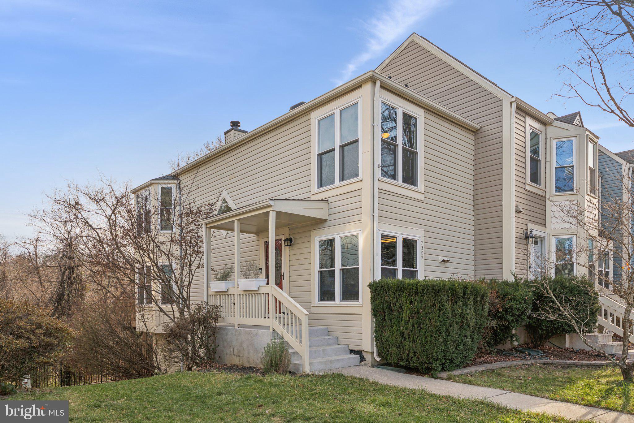7307 CASTLEBERG COURT