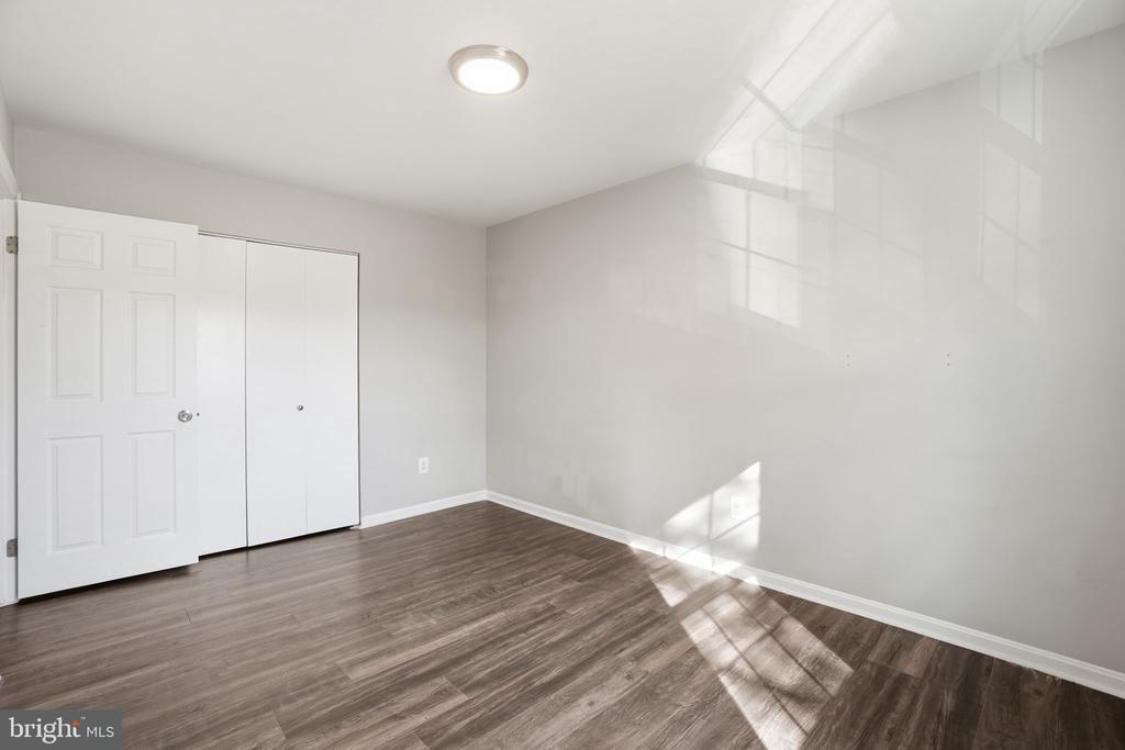 9175 BROKEN OAK PLACE 39B