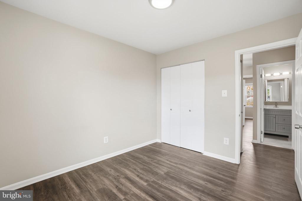 9175 BROKEN OAK PLACE 39B