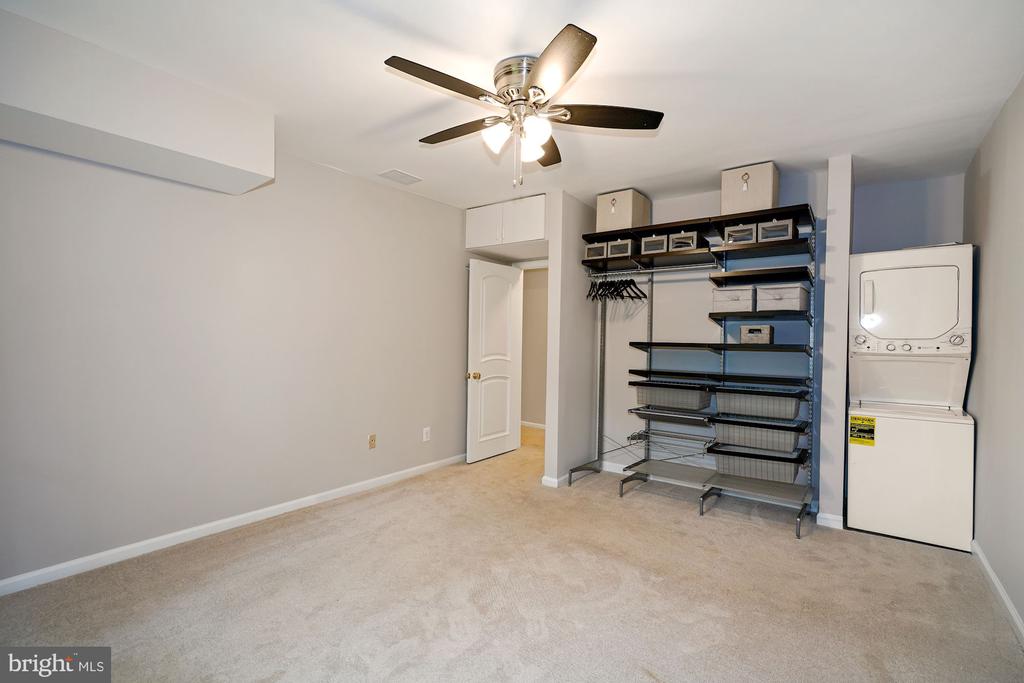 5907 KINGSFORD ROAD G 400