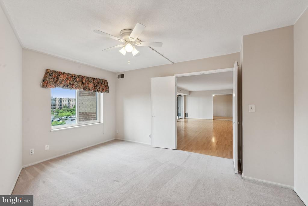 8340 GREENSBORO DRIVE 401