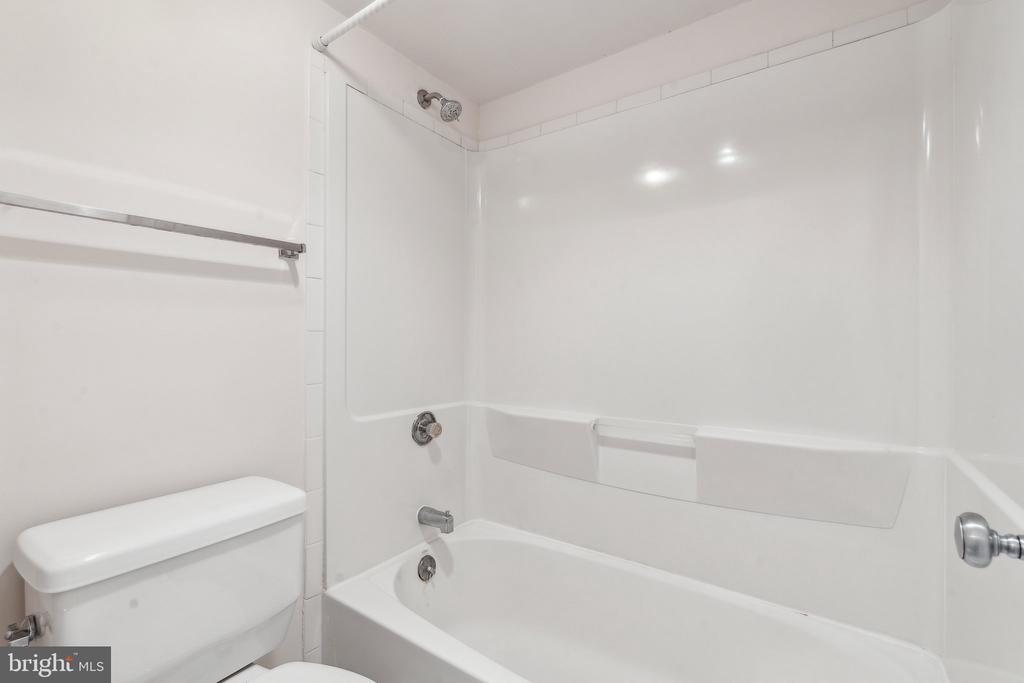 8340 GREENSBORO DRIVE 401