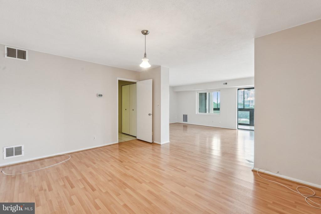 8340 GREENSBORO DRIVE 401