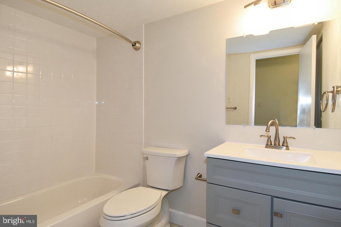 3302 WOODBURN VILLAGE DRIVE 23
