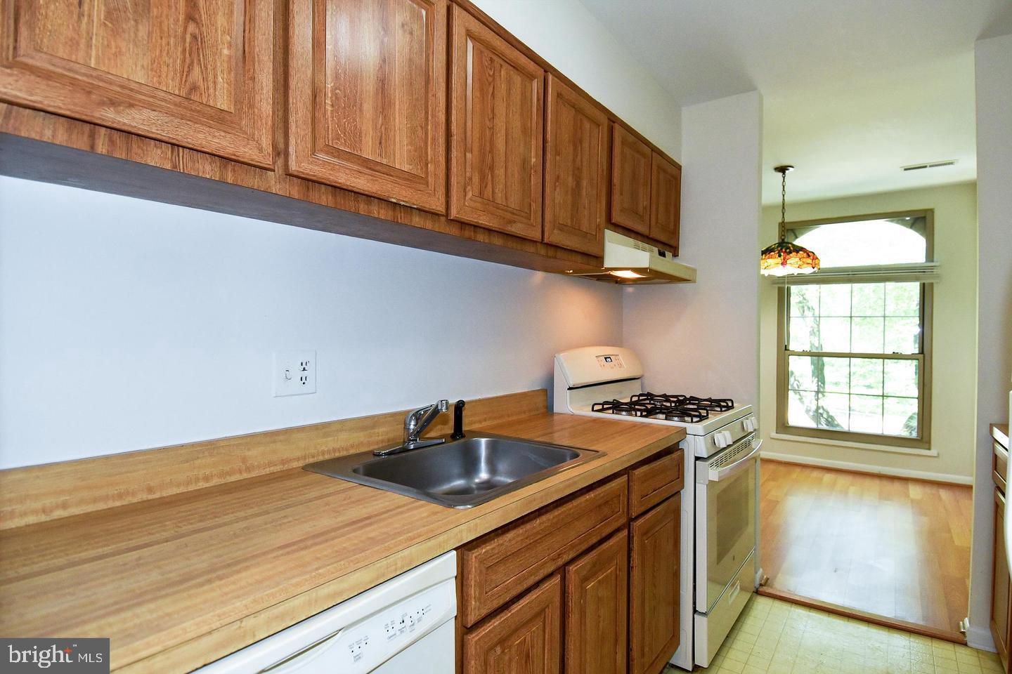 3302 WOODBURN VILLAGE DRIVE 23