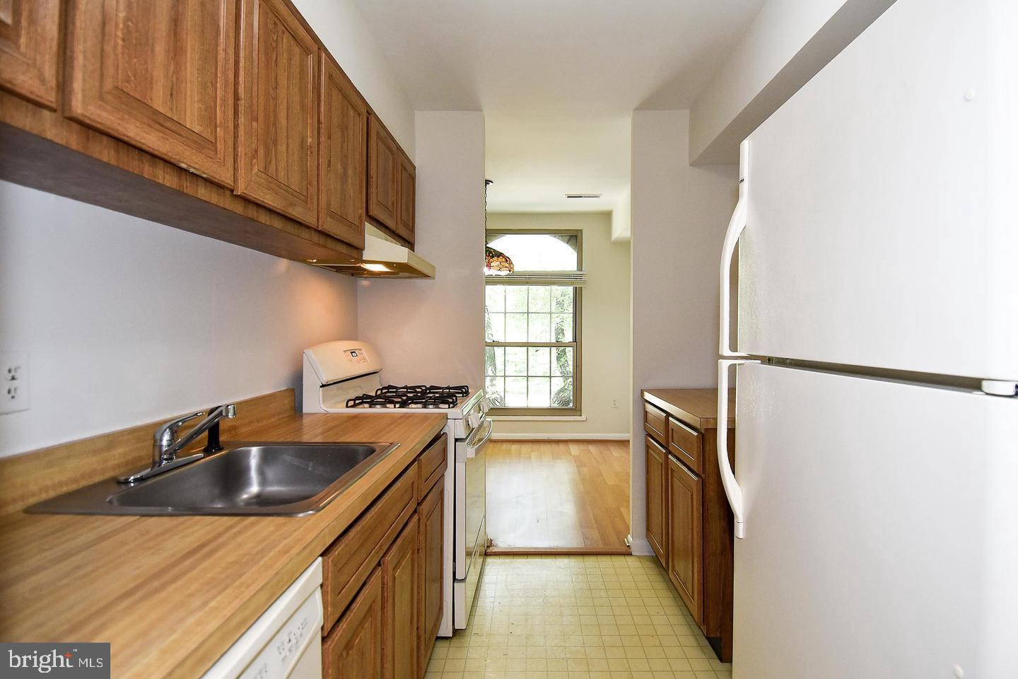 3302 WOODBURN VILLAGE DRIVE 23