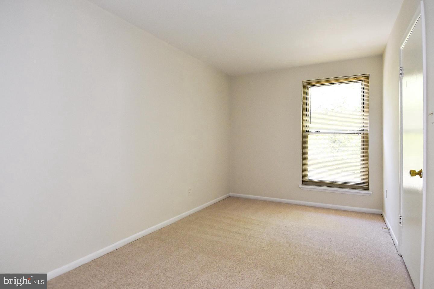 3302 WOODBURN VILLAGE DRIVE 23