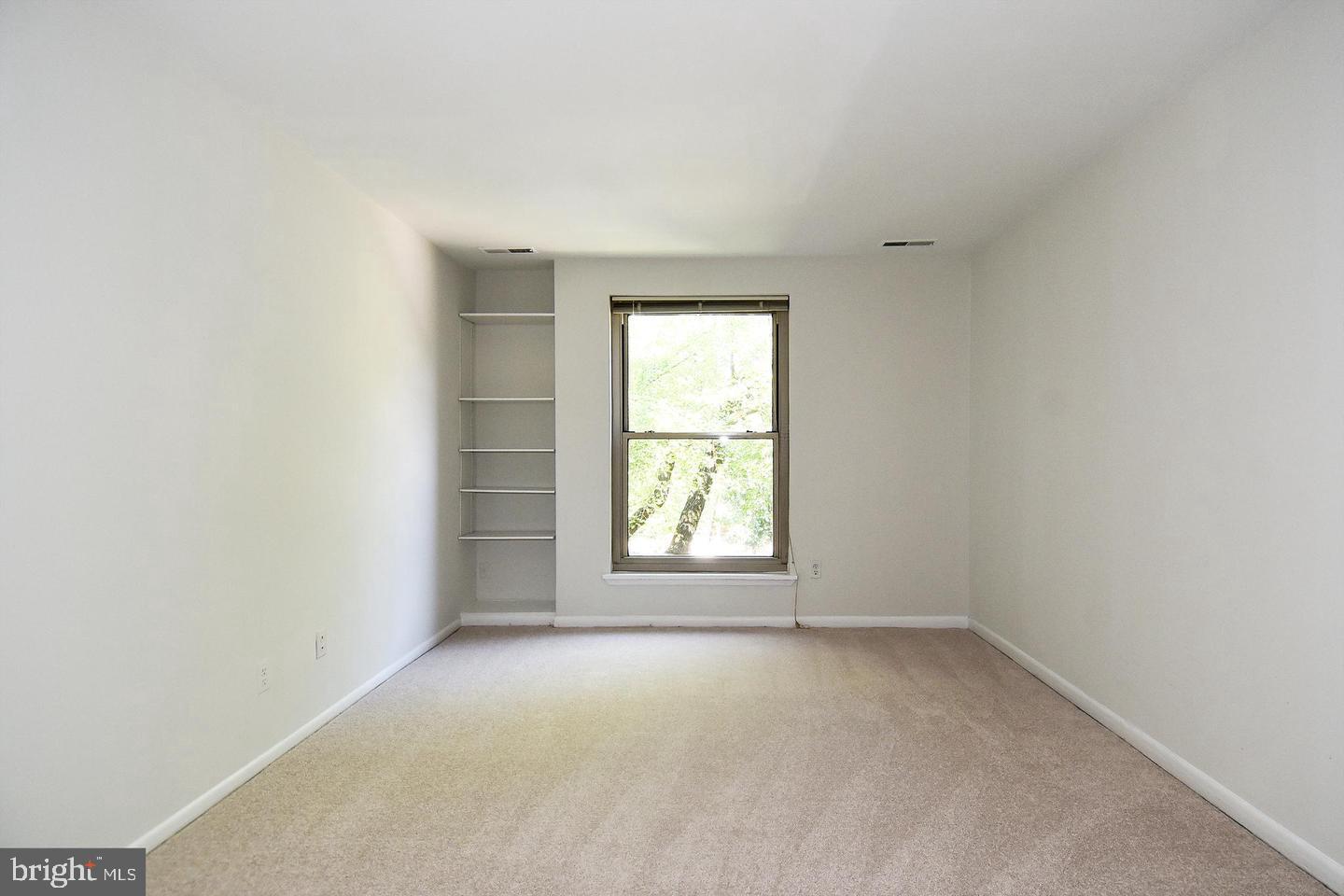 3302 WOODBURN VILLAGE DRIVE 23