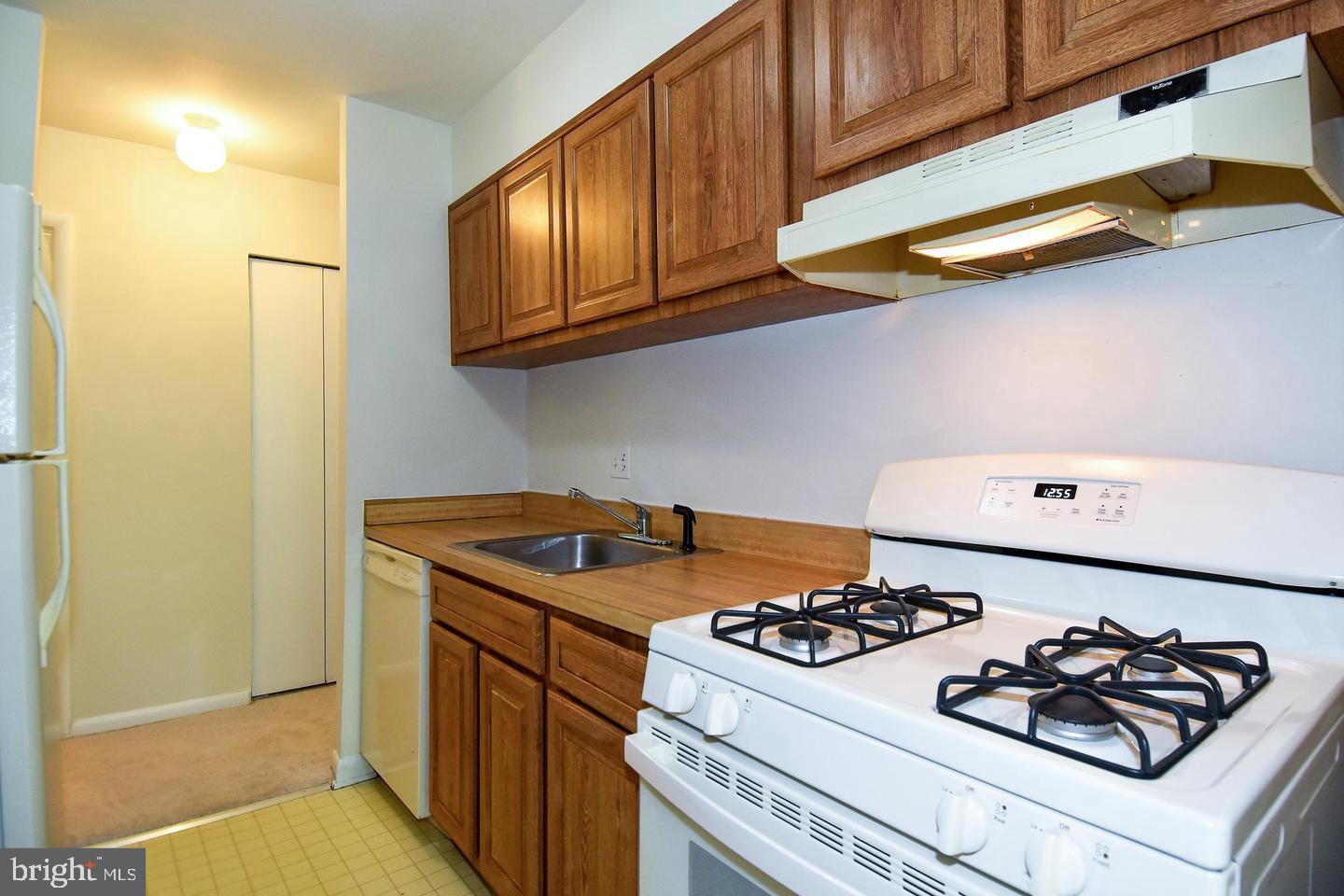 3302 WOODBURN VILLAGE DRIVE 23