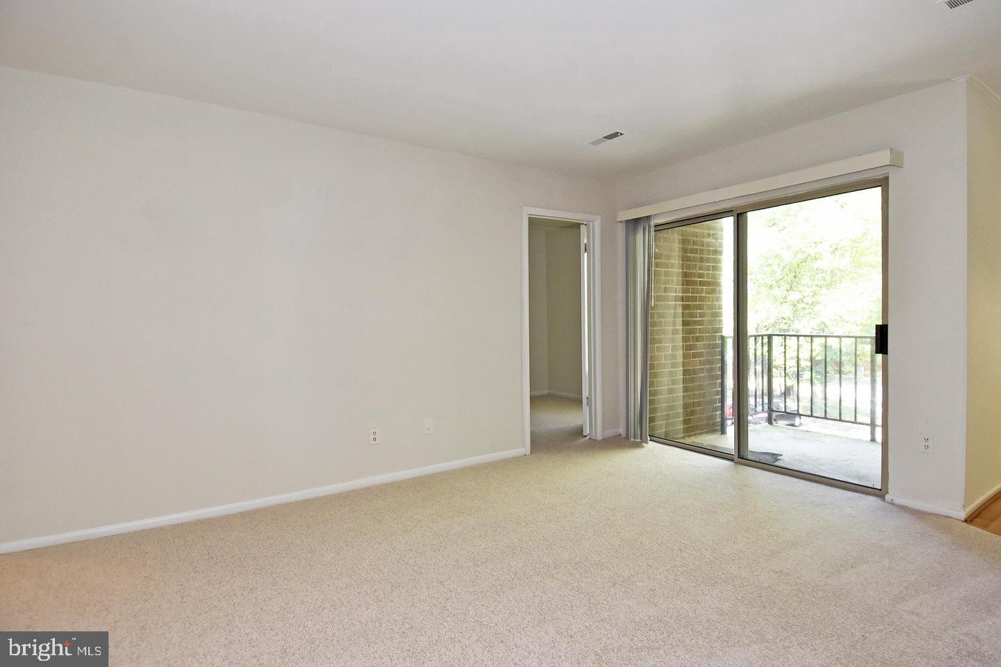 3302 WOODBURN VILLAGE DRIVE 23