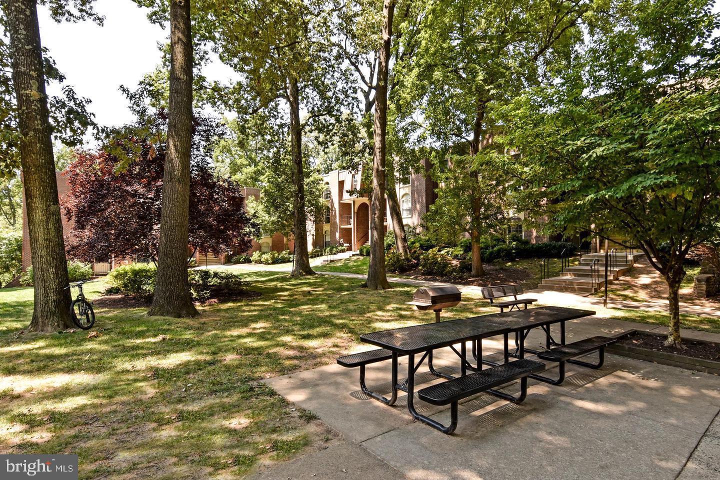 3302 WOODBURN VILLAGE DRIVE 23
