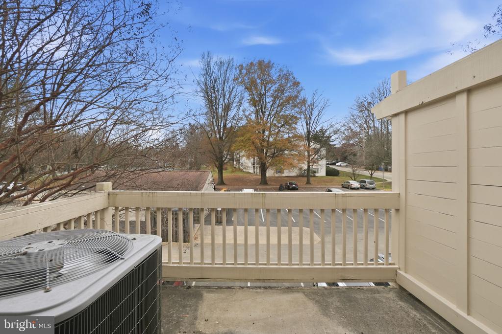 5772 REXFORD COURT G