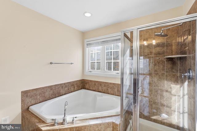 7976 VIGNE COURT