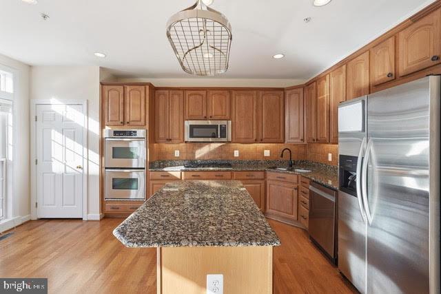 7976 VIGNE COURT