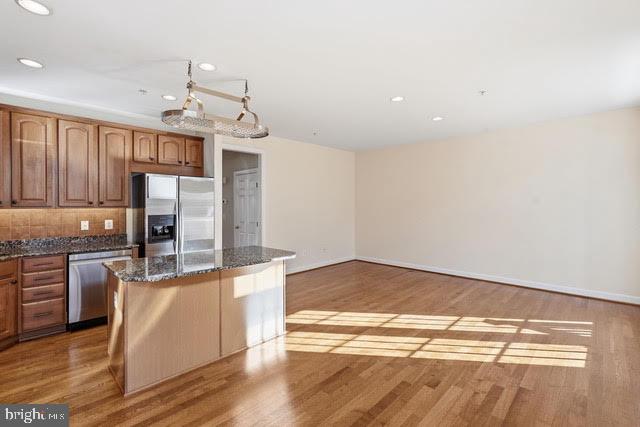 7976 VIGNE COURT